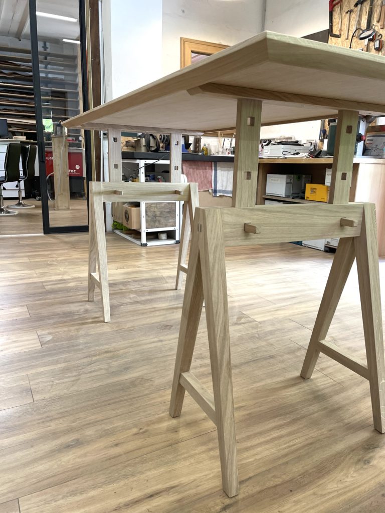 La table d'architecte à tréteaux en chêne - BdM Ateliers